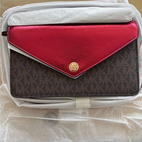 Michael Kors Jet Set Travel Crimson Logo Clutch Crossbody – Brand New with tag - Picture 7 of 16